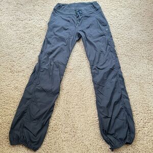 $118.00 Lululemon Dance Studio long pants COOL sz 8